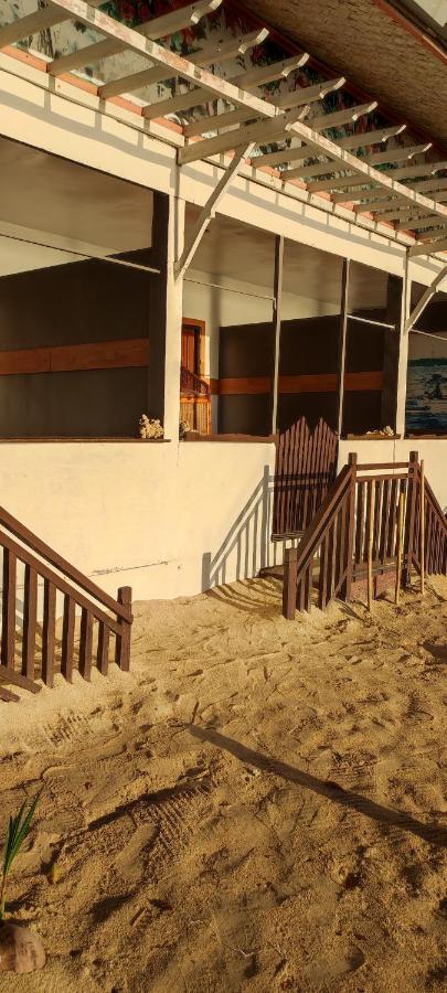 Alfa Beach Front Lodge El Nido Exterior photo
